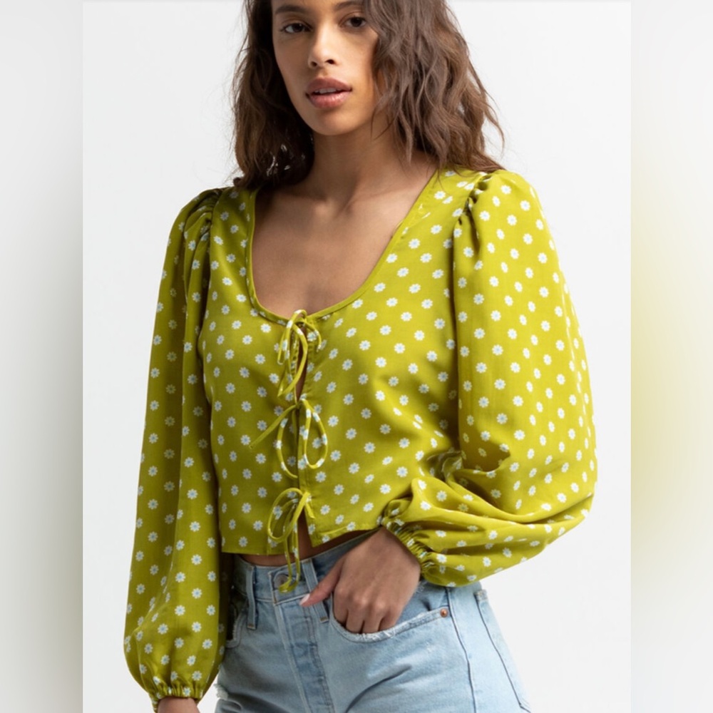 Levi’s Embry Tie Front Shirt Lime Green Size Medium